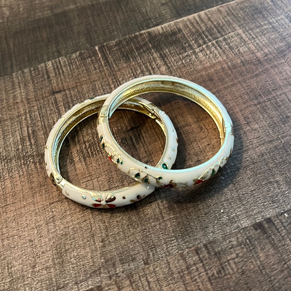 Vintage White floral work bangles